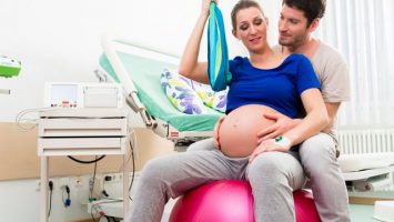 Jak urychlit porod